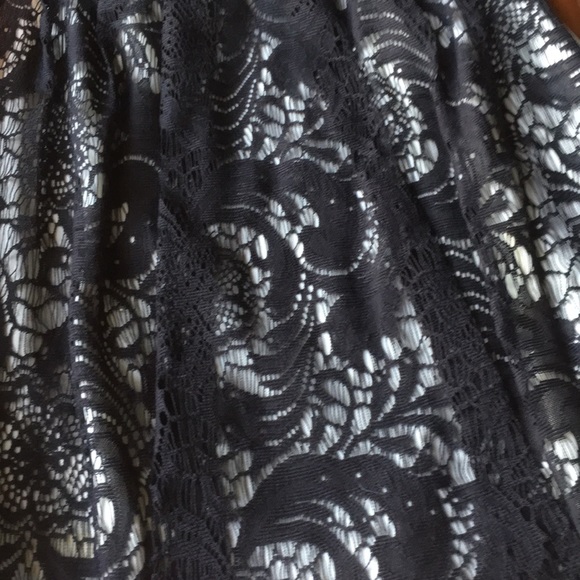 Black and cream dress - Picture 2 of 5